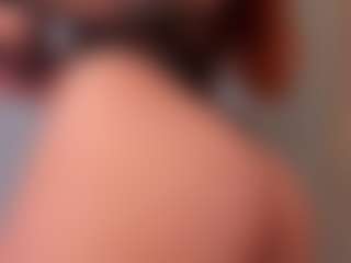 Live cam show with Evaa - Bedroom on Camsoda