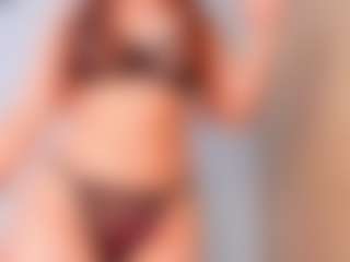 Evaa's Live Sex Cam Show