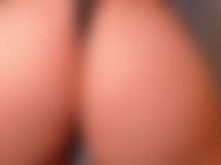 Evaa's Live Sex Cam Show