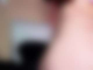 Live cam show with Ivanna Diamon - Glasses on chickslive.net