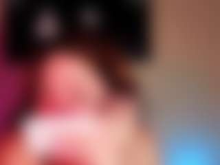 Live cam show with Ivanna Diamon - Glasses on Camsoda