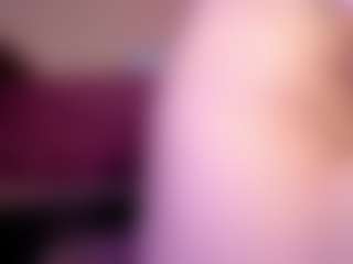 Live cam show with Ivanna Diamon - Petite on Milfs Live