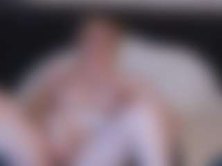 Live cam show with LissaRoss - Thong on Dare Cams