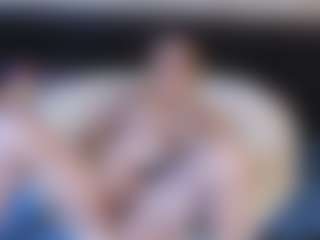 Live cam show with LissaRoss - Living Room on Livezox