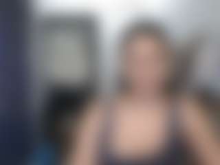 Live cam show with Mia - Latina on Fapmatic.com