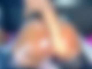 Roundassbaby's Live Sex Cam Show