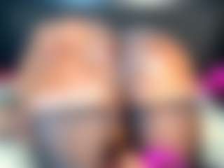 Roundassbaby's Live Sex Cam Show