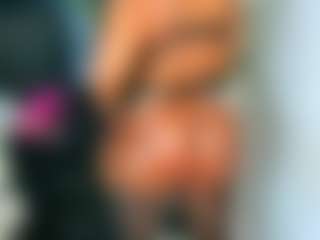 Roundassbaby's Live Sex Cam Show