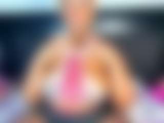 Roundassbaby's Live Sex Cam Show