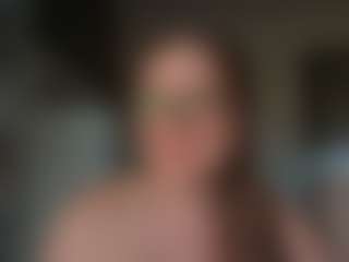 Live cam show with American-Honey - Drinking on ObeyMaria
