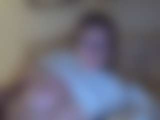 Live cam show with American-Honey - Blue Eyes on xfollow cams