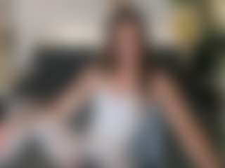 Live cam show with LiluDallass - Small Ass on TottyGirls