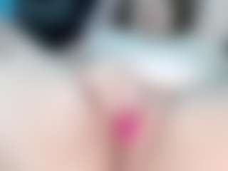 Live cam show with Juli Monroe - Sexwebcam on TeamSkeetLive