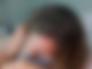 Live-Cam-Show mit Juli Monroe - Snowbunny auf Camsoda