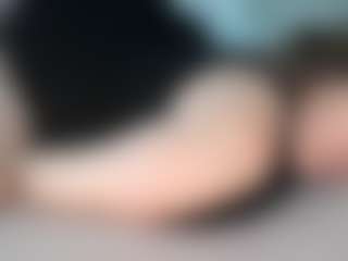 Live cam show with Juli Monroe - Bikini on Gym Cam Girls