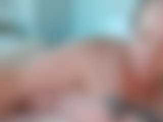 Live cam show with Juli Monroe - Bedroom MILF on SpankPalCams
