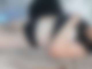 Live cam show with Juli Monroe - Blonde Hair Curvy on live.xheat.ai