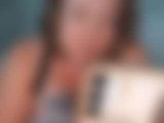 Live cam show with Juli Monroe - Blonde Hair on Camsoda