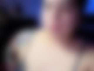 Live cam show with Kimmiakiss - Deepthroat on Camsoda