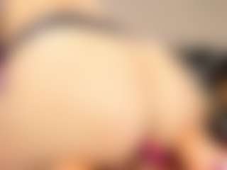 Live cam show with Katalina Parker - Toys on Spunkpage