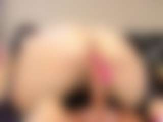 Live cam show with Katalina Parker - Shaved Pussy on Cam Slut