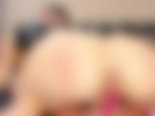Live cam show with Katalina Parker - Dildo on boobsie.com