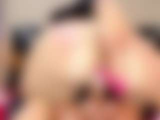 Live cam show with Katalina Parker - Shaved Pussy on Soda Cam