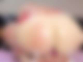 Live cam show with Katalina Parker - Skinny on Camsoda