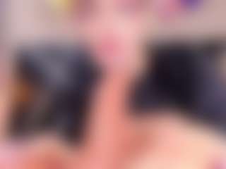 Live cam show with Katalina Parker - Shaved Pussy on Camiplay Live