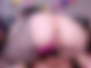 Live cam show with Katalina Parker - Oil on Camsoda