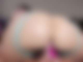 Live cam show with Katalina Parker - Twerk Young Adult on Fling VIP Chat
