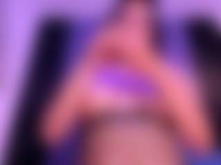 Live cam show with Katalina Parker - Petite on slutload