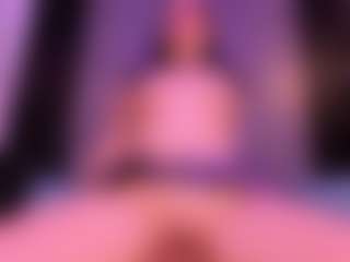 Live cam show with Katalina Parker - Brown Eyes on Milfs Live