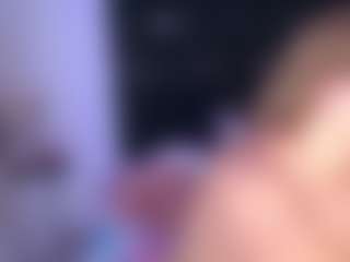 Live cam show with Alice - Curvy Teen (18+) on Chatstar