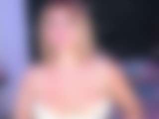Live cam show with Alice - Curvy Teen (18+) on AdultVida.com