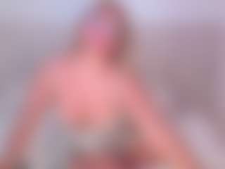 Live cam show with Alice - Facial Piercings on Cam Slut