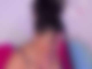 cloe-25's Live Sex Cam Show