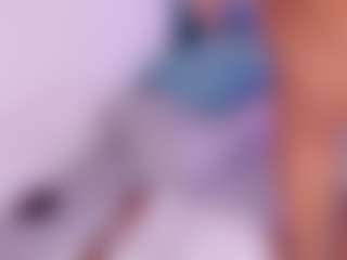 cloe-25's Live Sex Cam Show