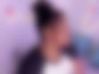 cloe-25's Live Sex Cam Show
