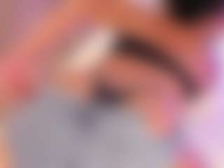 cloe-25's Live Sex Cam Show