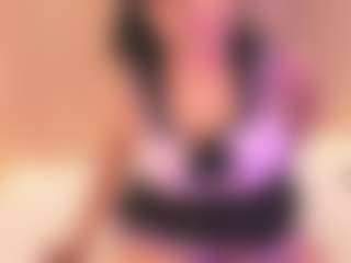 cloe-25's Live Sex Cam Show