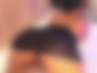 Live cam show with cloe-25 - Brown Eyes Ebony on chickslive.net