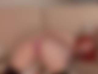 Live cam show with Madeline Fox - Red Hair on Camming Site