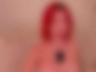Live cam show with Madeline Fox - Petite Toys on live18s.com