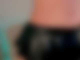 Live cam show with Madeline Fox - Shaved Pussy on Fling VIP Chat