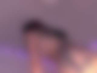 Show de cam en vivo con Eva benely riia - Shaved Pussy en Camsoda