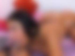 Heidy Wills's Live Sex Cam Show