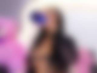 Heidy Wills's Live Sex Cam Show