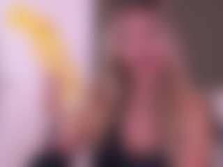 Live cam show with Joannee - Blonde Hair MILF on fapnchat