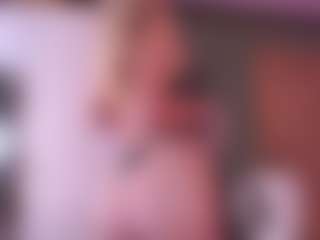 Live cam show with Joannee - Athletic on Camming Site